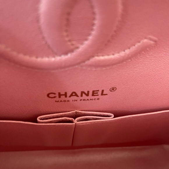 🦄Chanel pink iridescent - Picture 6 of 7